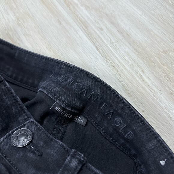 American Eagle Ne(x)t Level Stretch Black Distressed Skinny Jegging Jeans Size 8 - Picture 13 of 15